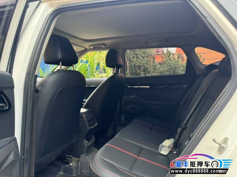 22年起亚KX3轿车抵押车出售