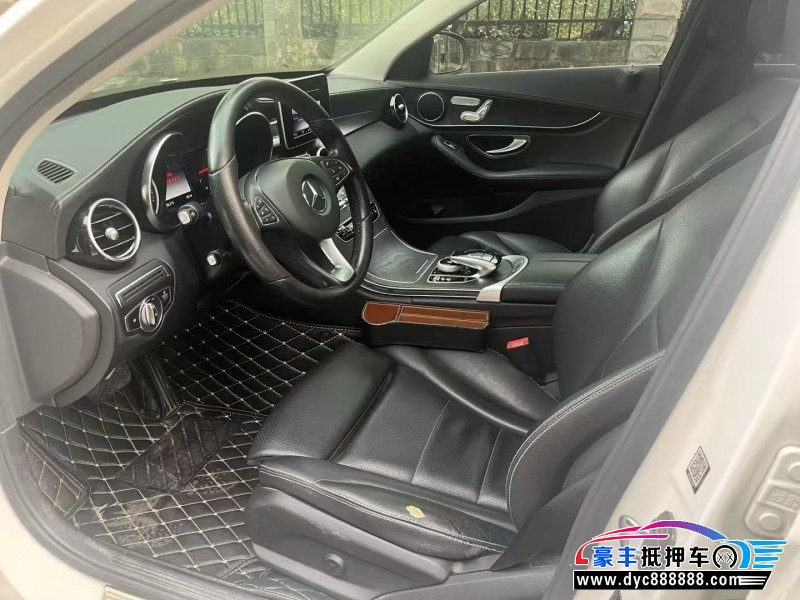 18年奔驰C轿车抵押车出售