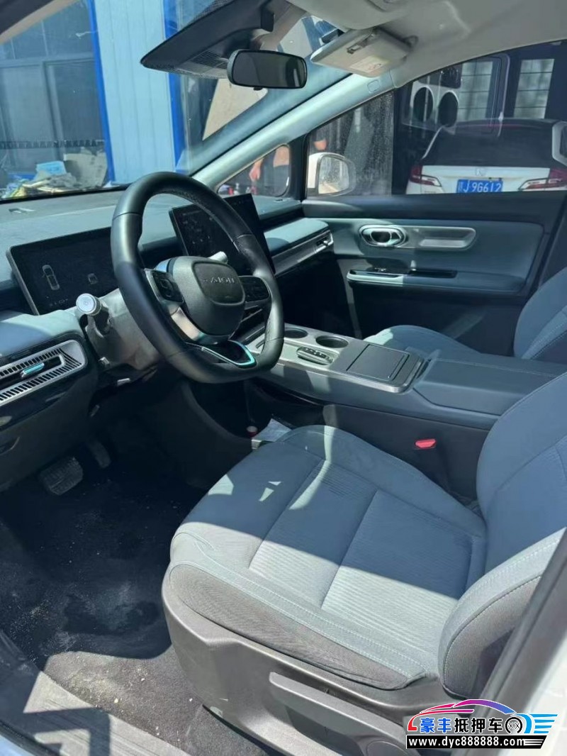 24年埃安Y70轿车抵押车出售