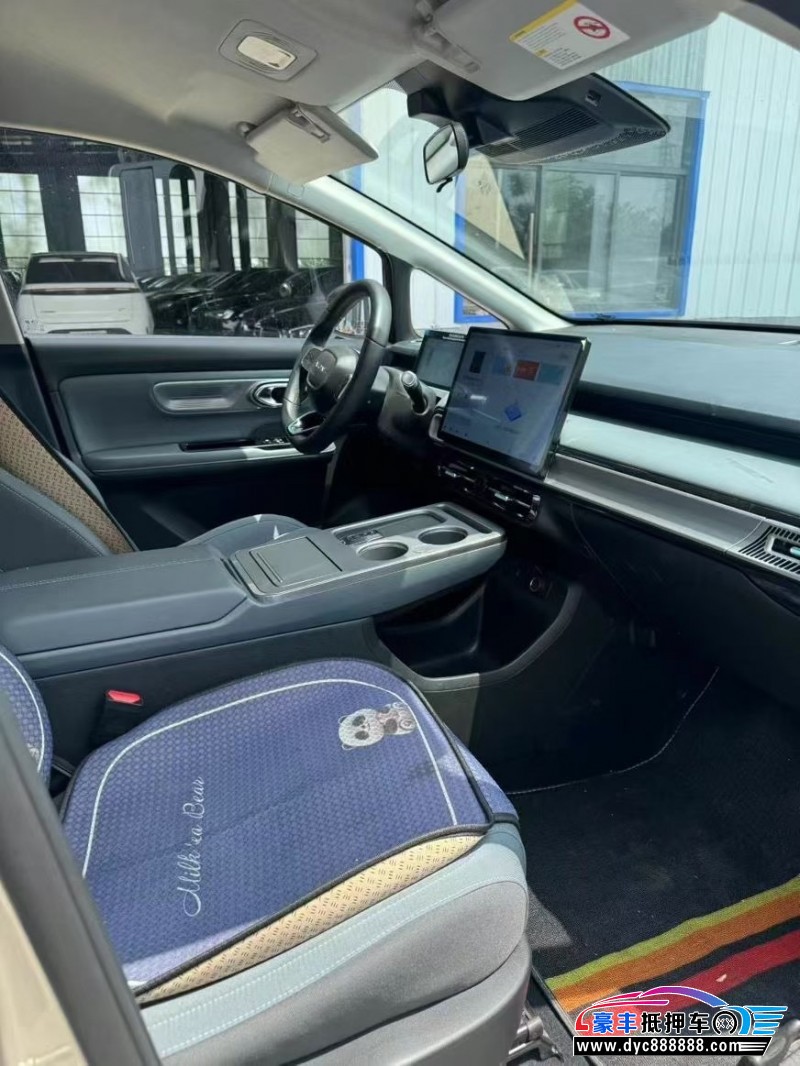 24年埃安Y70轿车抵押车出售