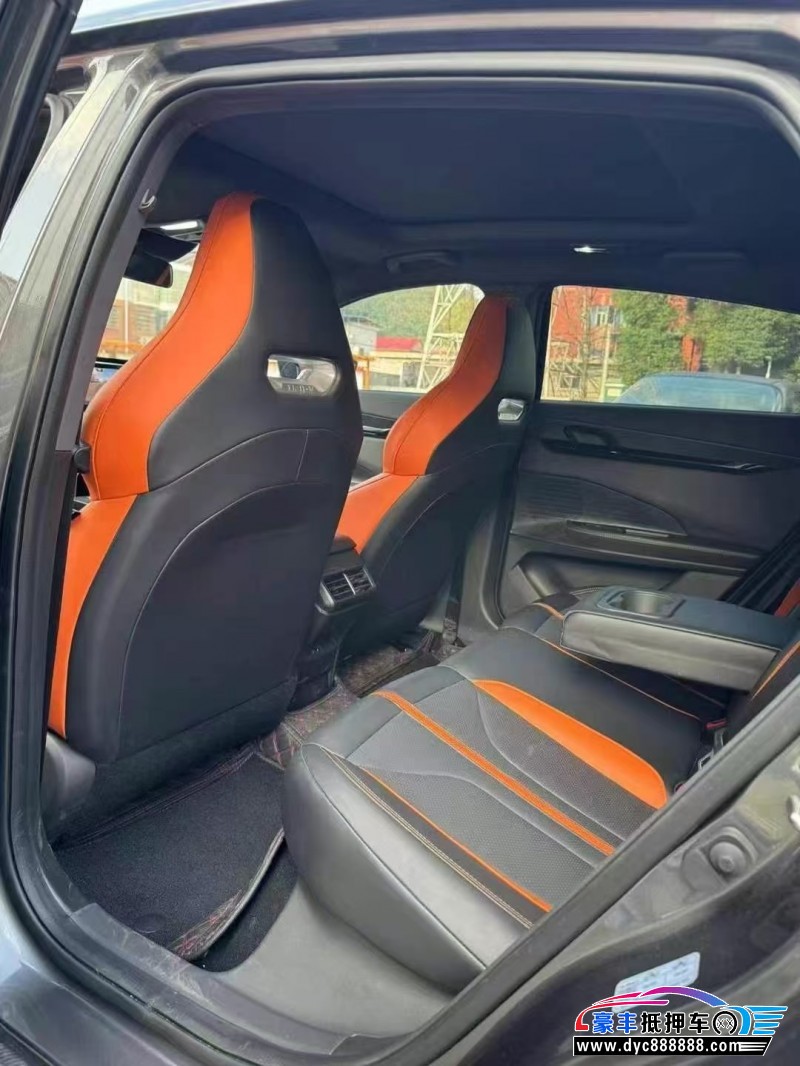 24年长安长安UNI轿车抵押车出售