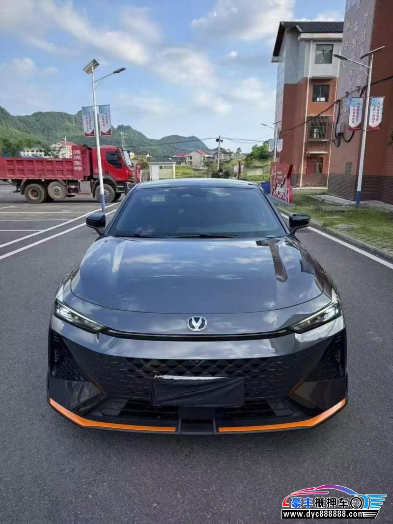 24年长安长安UNI轿车抵押车出售