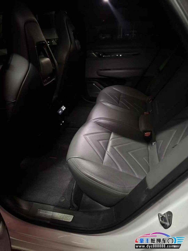 23年极氪001轿车抵押车出售