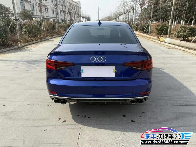 17年奥迪A4L轿车抵押车出售