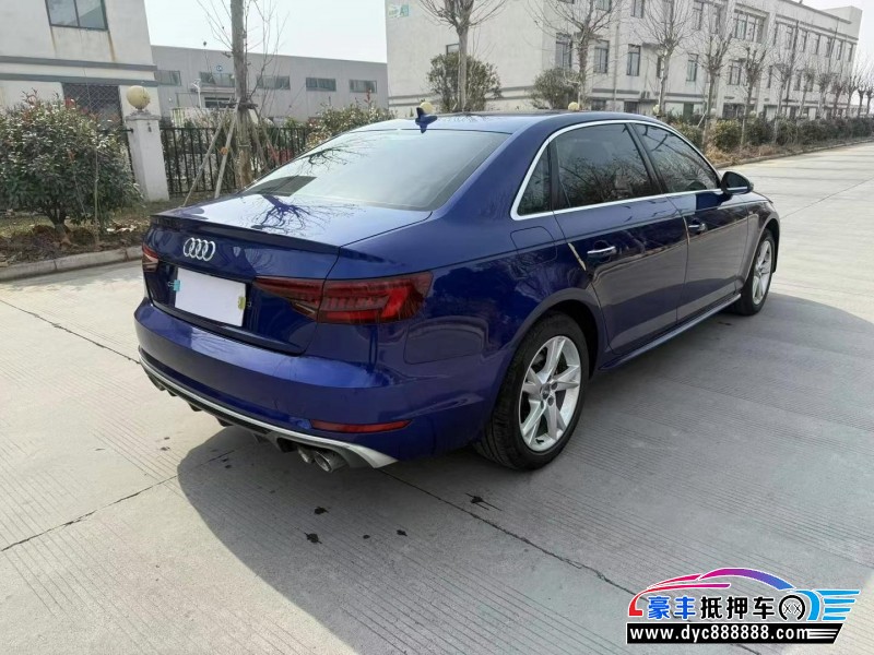 17年奥迪A4L轿车抵押车出售