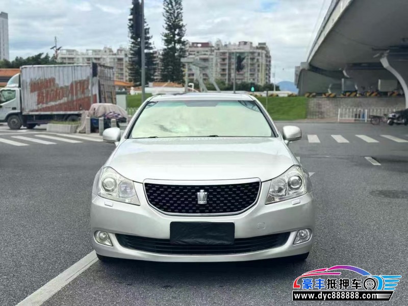 11年丰田皇冠轿车抵押车出售