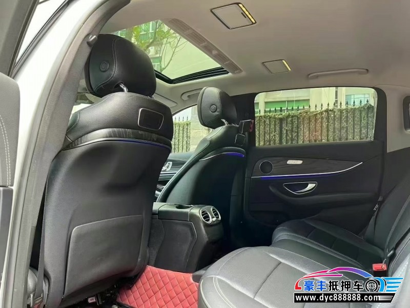 16年奔驰E轿车抵押车出售