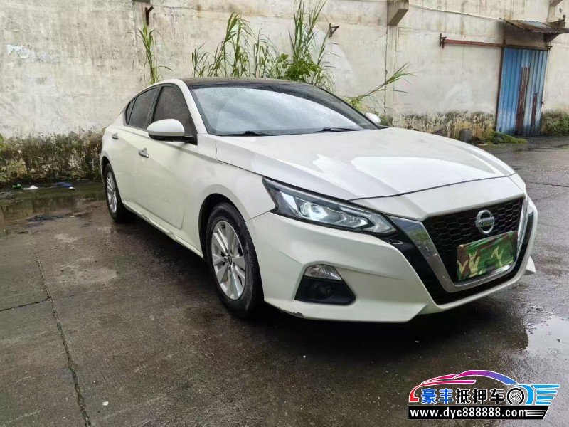 20年日产天籁轿车抵押车出售