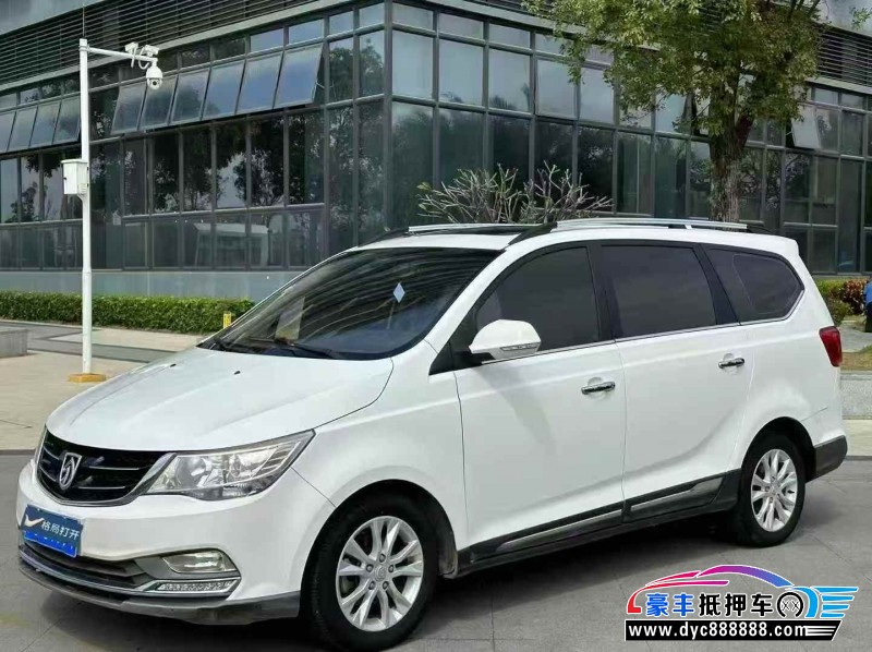 17年宝骏730轿车抵押车出售