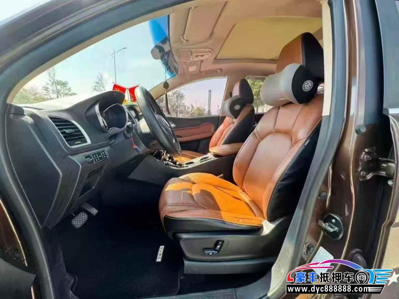 17年宝骏560轿车抵押车出售