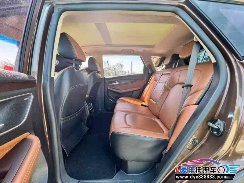 17年宝骏560轿车抵押车出售