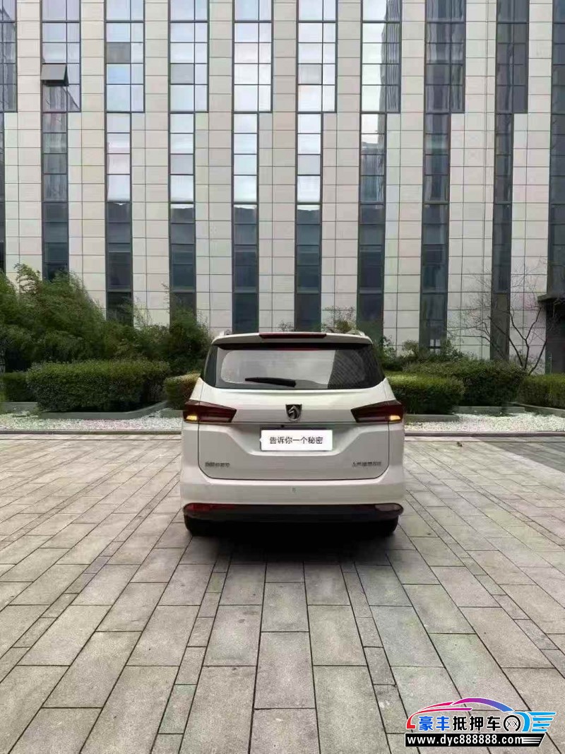 20年宝骏宝骏360轿车抵押车出售