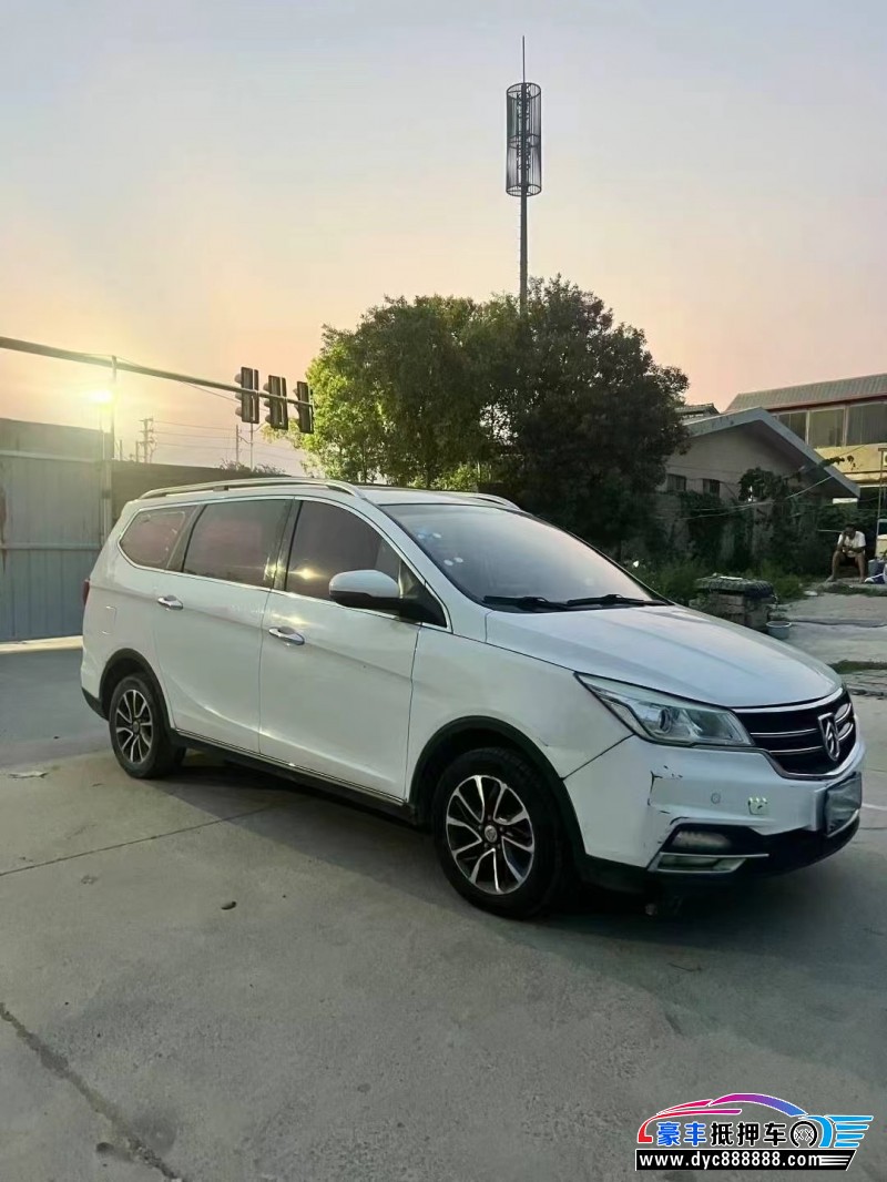 18年宝骏730轿车抵押车出售