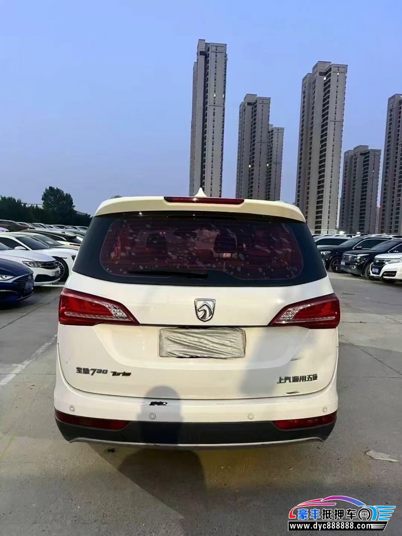18年宝骏730轿车抵押车出售