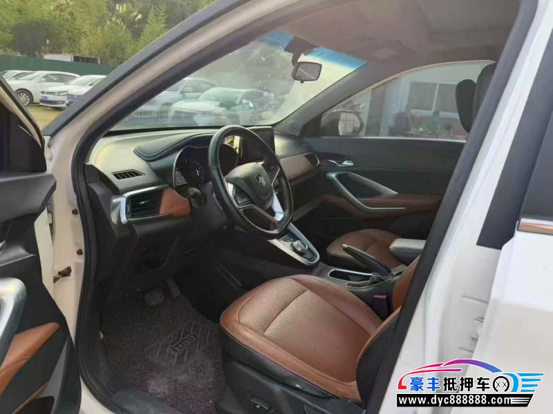 18年宝骏510轿车抵押车出售