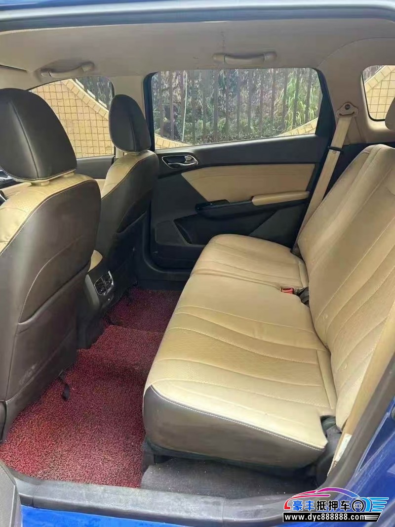 18年宝骏310W轿车抵押车出售