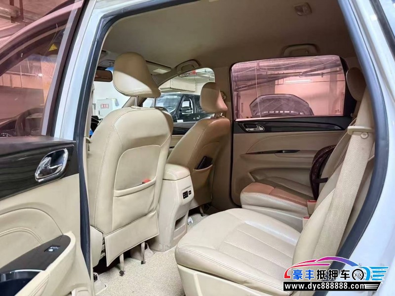 17年宝骏730轿车抵押车出售