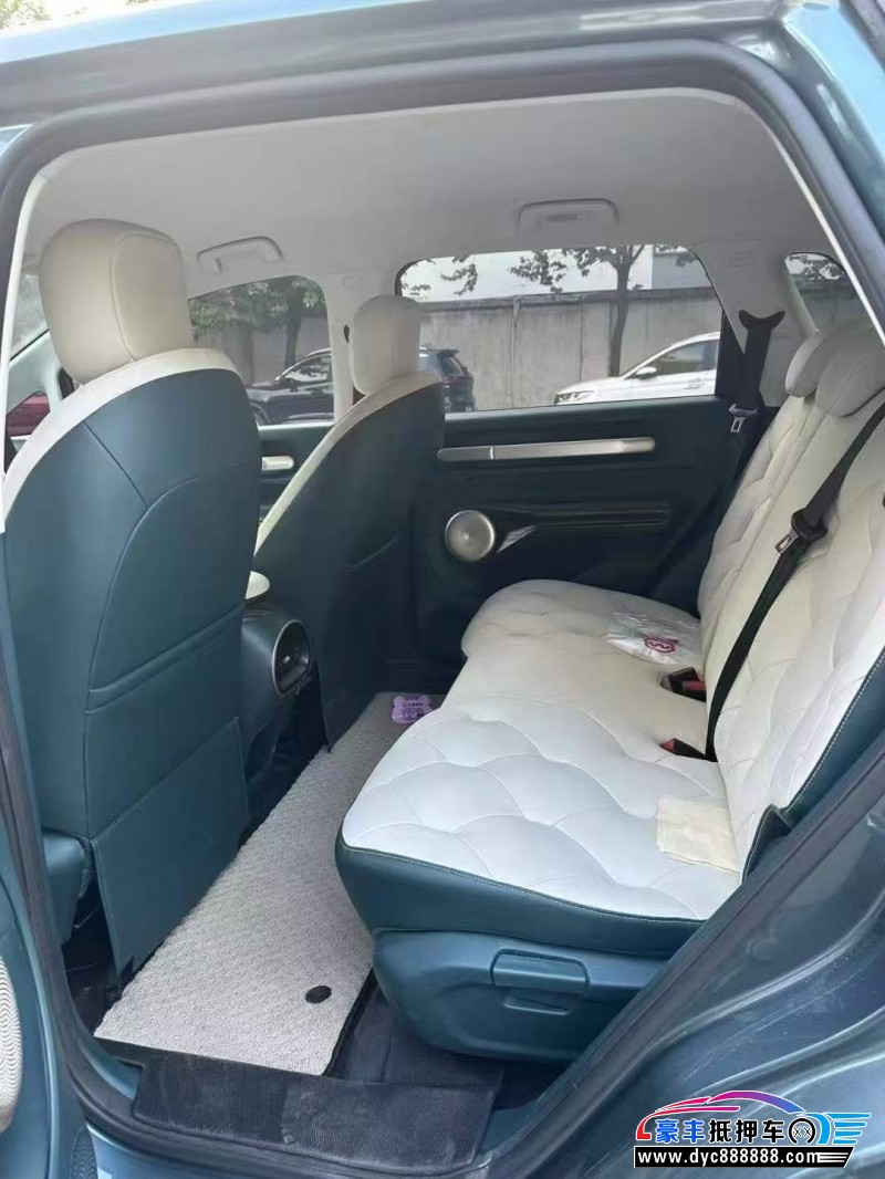 24年宝骏云朵轿车抵押车出售