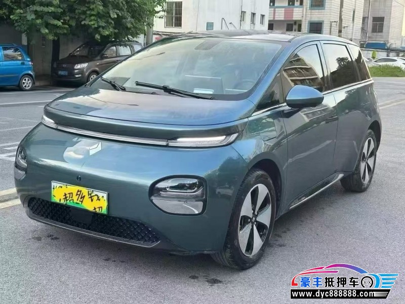 24年宝骏云朵轿车抵押车出售