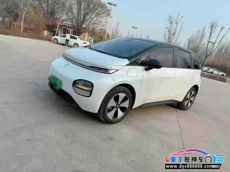 24年宝骏云朵轿车抵押车出售