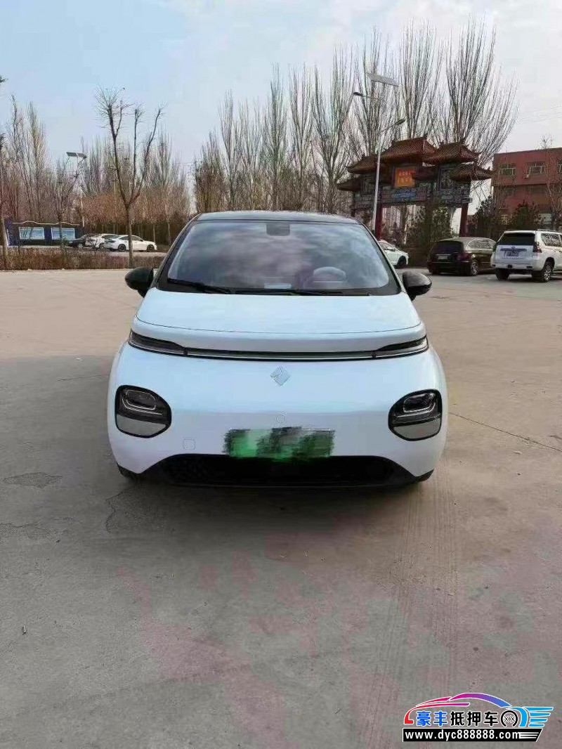 24年宝骏云朵轿车抵押车出售