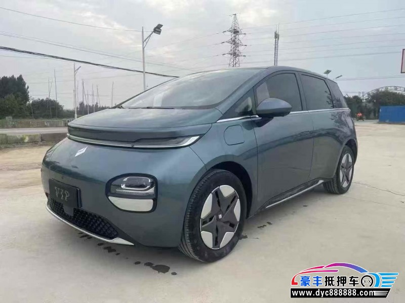 23年宝骏云朵轿车抵押车出售