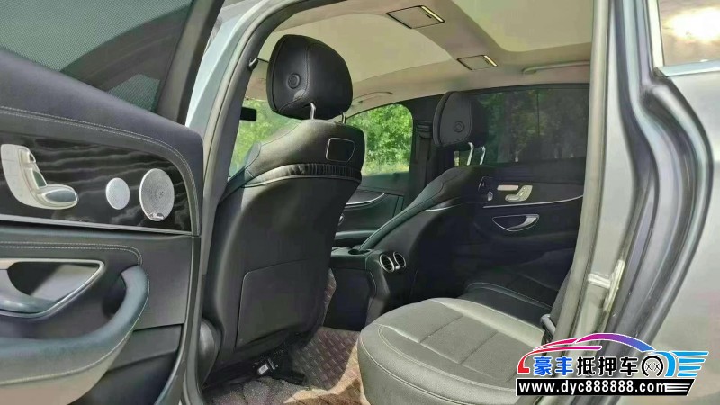 19年奔驰E轿车抵押车出售