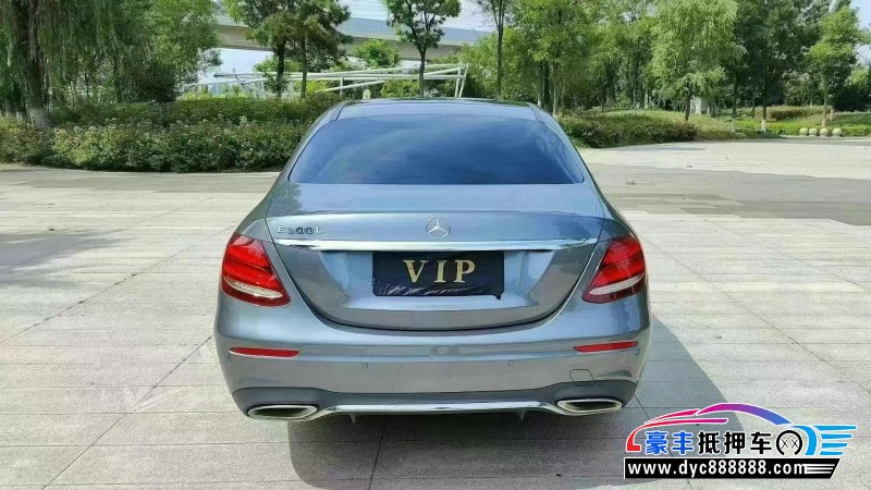 19年奔驰E轿车抵押车出售