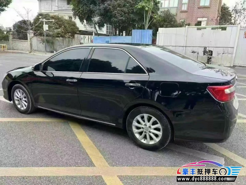 12年丰田凯美瑞轿车抵押车出售