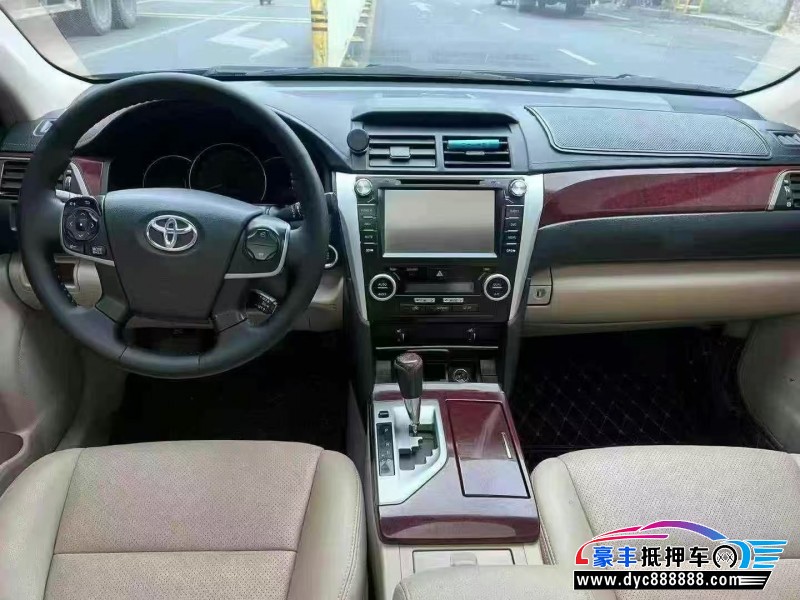 12年丰田凯美瑞轿车抵押车出售