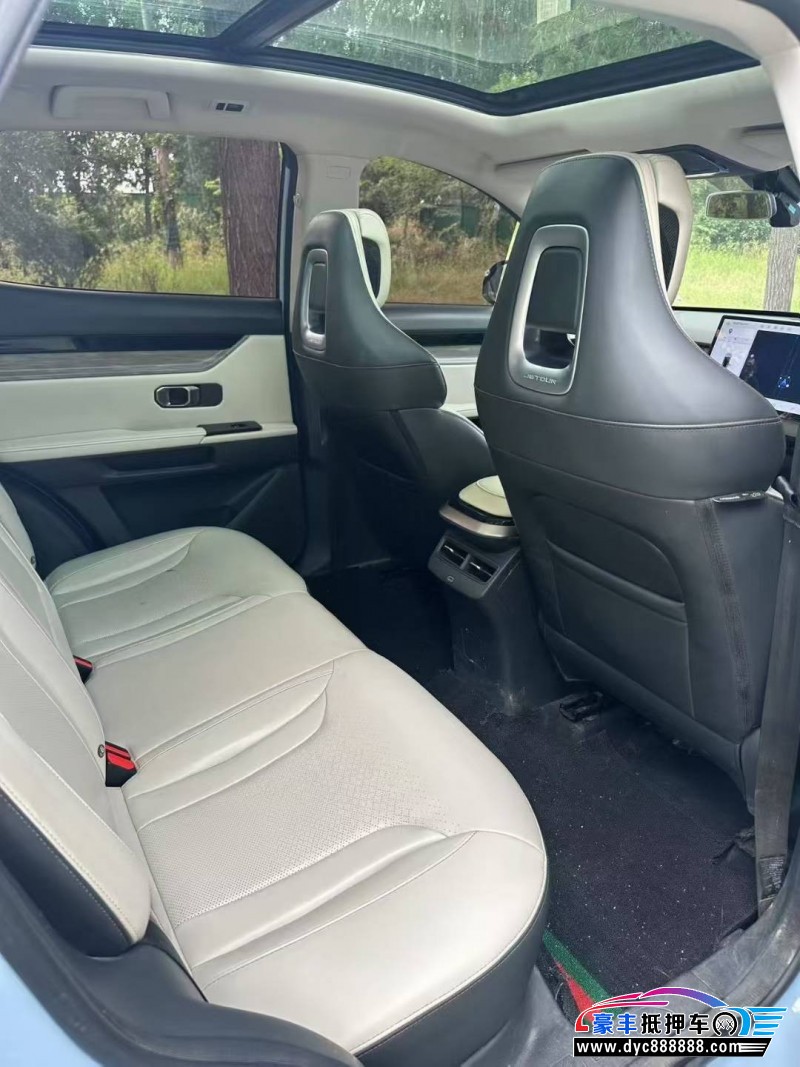 23年捷途大圣轿车抵押车出售