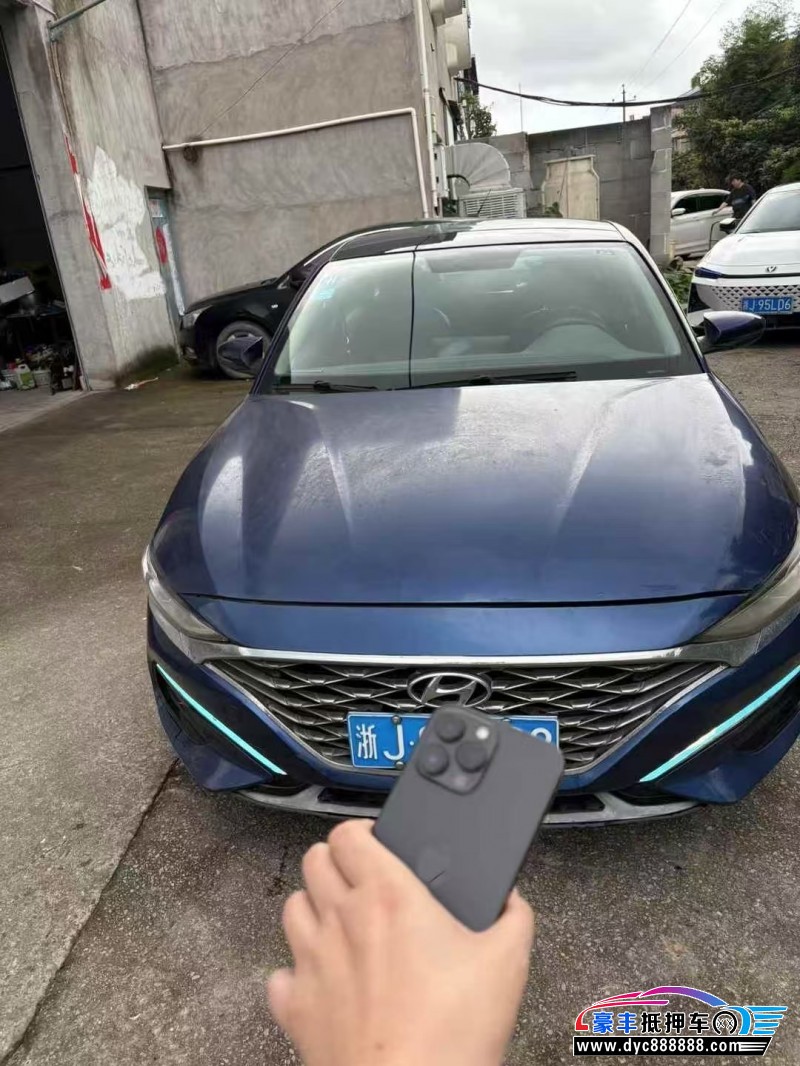 19年现代菲斯塔轿车抵押车出售