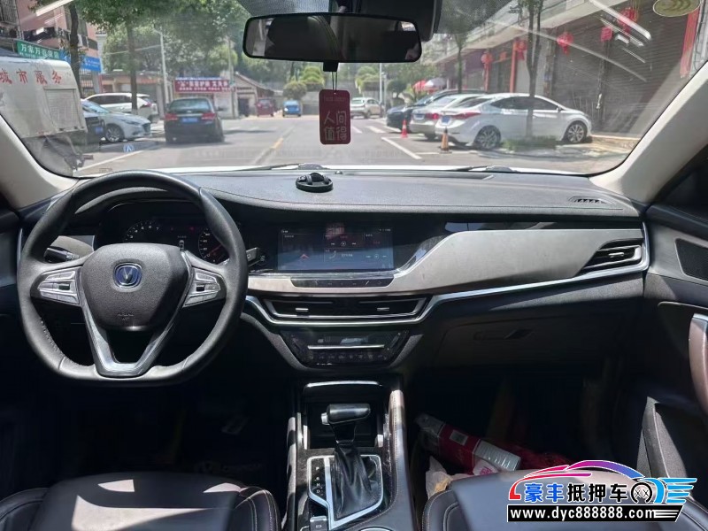 19年长安CS35轿车抵押车出售