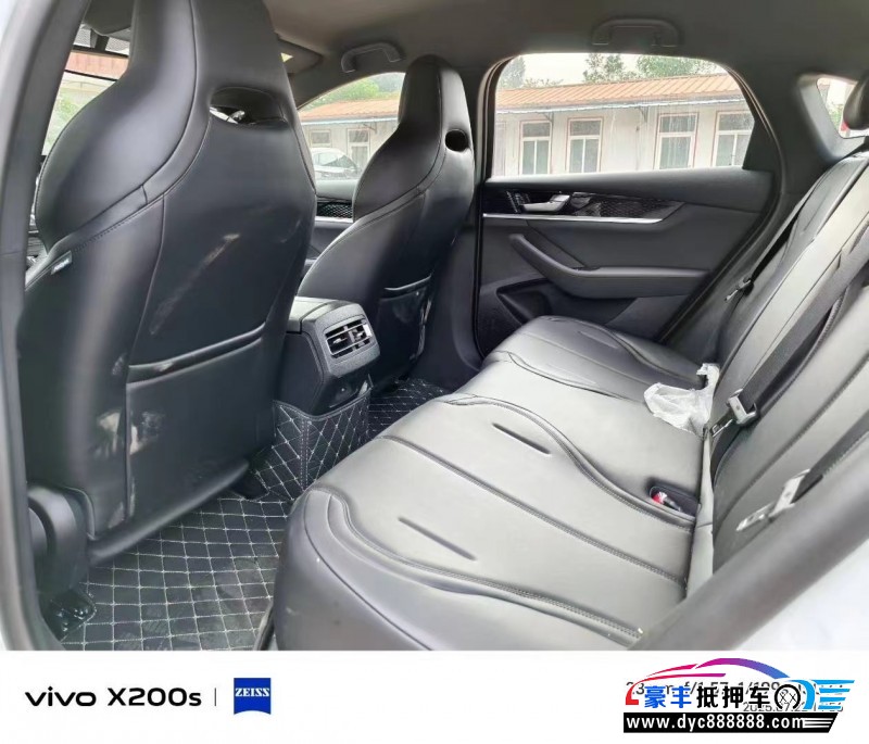 25年比亚迪秦轿车抵押车出售