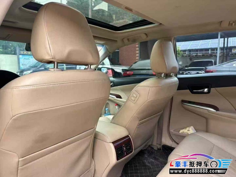 13年丰田凯美瑞轿车抵押车出售