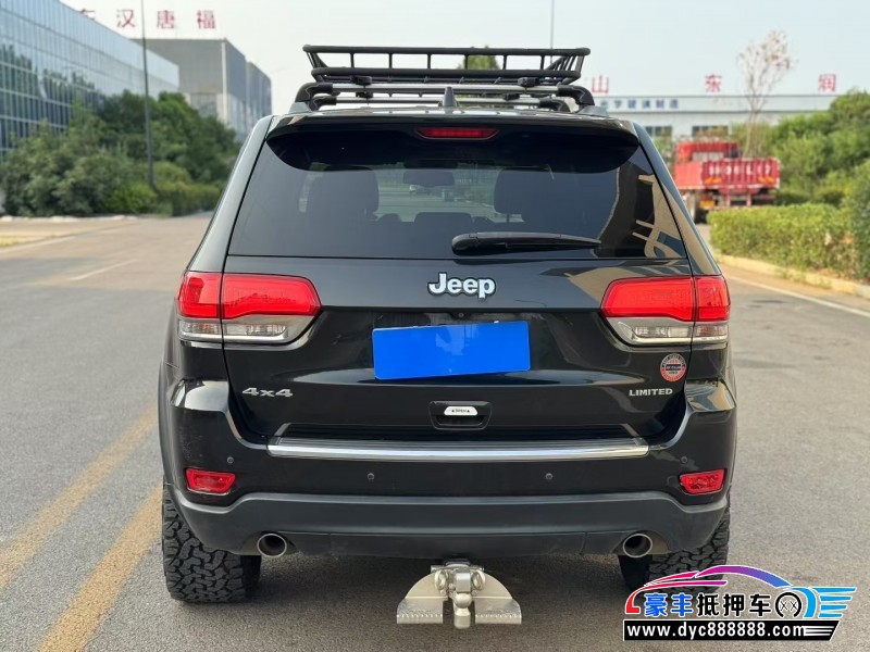 17年Jeep大切诺基轿车抵押车出售