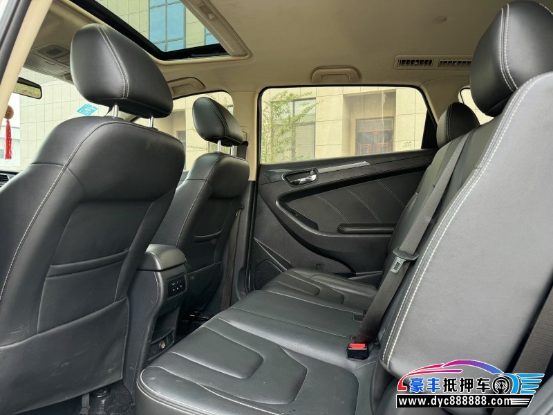 20年东风风光580轿车抵押车出售