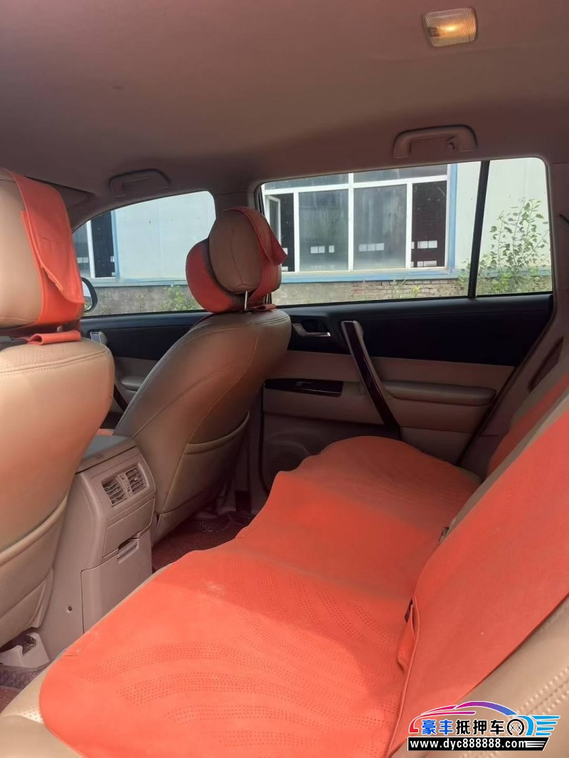 13年丰田汉兰达轿车抵押车出售