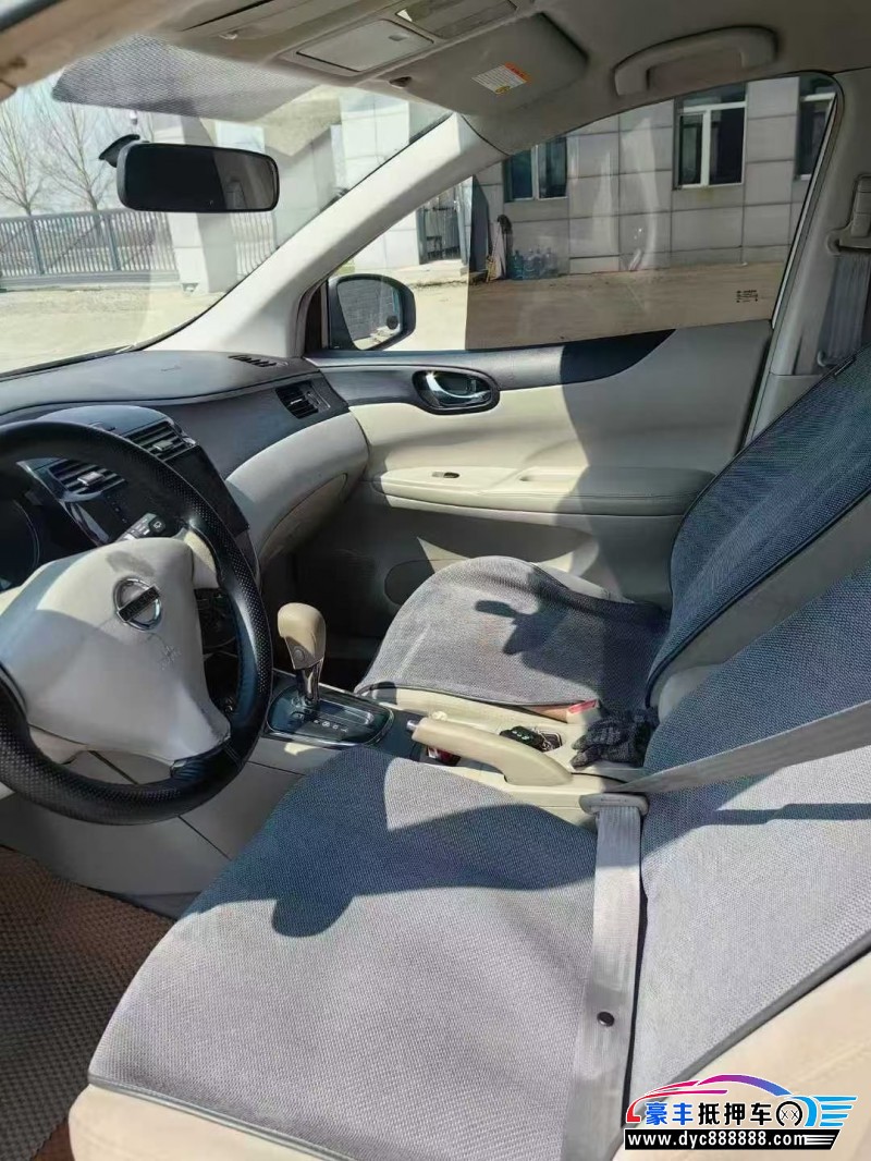 15年日产骐达轿车抵押车出售