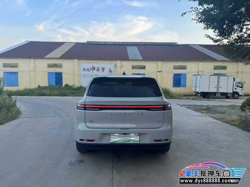 24年零跑C10轿车抵押车出售