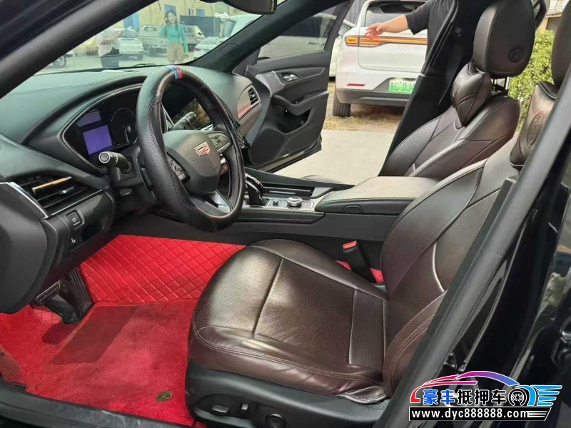 21年凯迪拉克CT5轿车抵押车出售