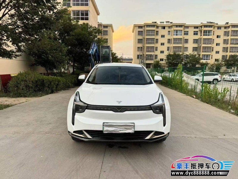 23年哪吒U轿车抵押车出售