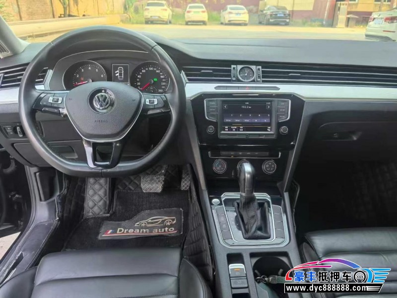 17年大众迈腾轿车抵押车出售