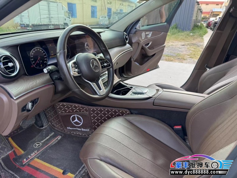 19年奔驰E轿车抵押车出售