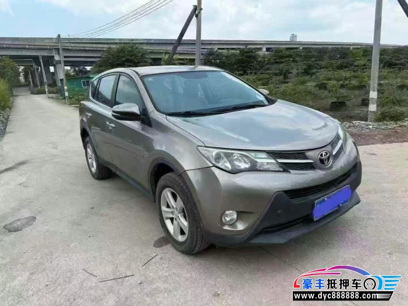 14年丰田RAV4轿车抵押车出售