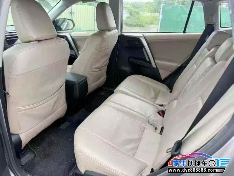 14年丰田RAV4轿车抵押车出售