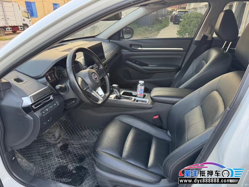 24年日产天籁轿车抵押车出售