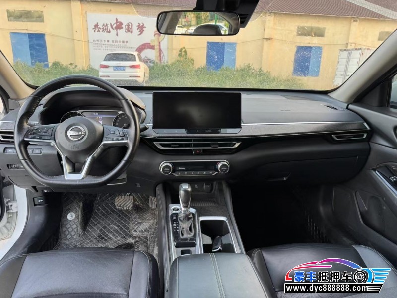 24年日产天籁轿车抵押车出售