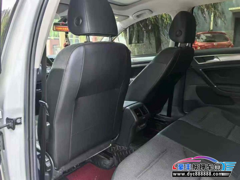 19年大众高尔夫轿车抵押车出售