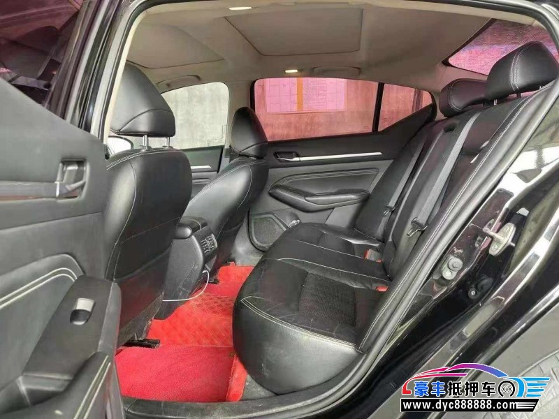 20年日产天籁轿车抵押车出售